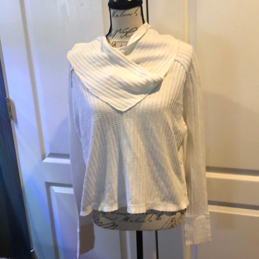 We the free long sleeved crop top.  Size small